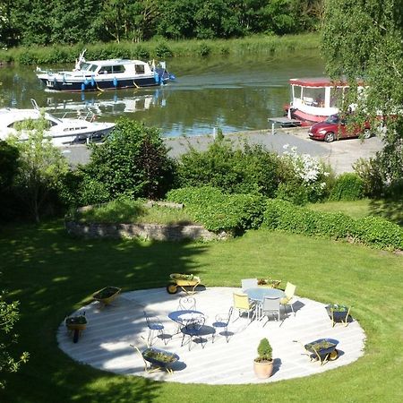 Villa Domaine Du Port Sainte Marie Maizieres-les-Vic Esterno foto